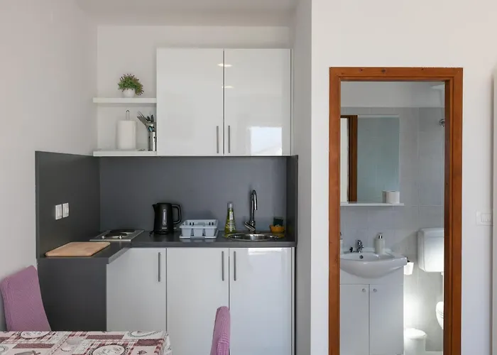 Karol&mara-studio Aparment شقة *